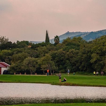 Valley Of The Rainbow Fly Fishing Estate Dullstroom Esterno foto