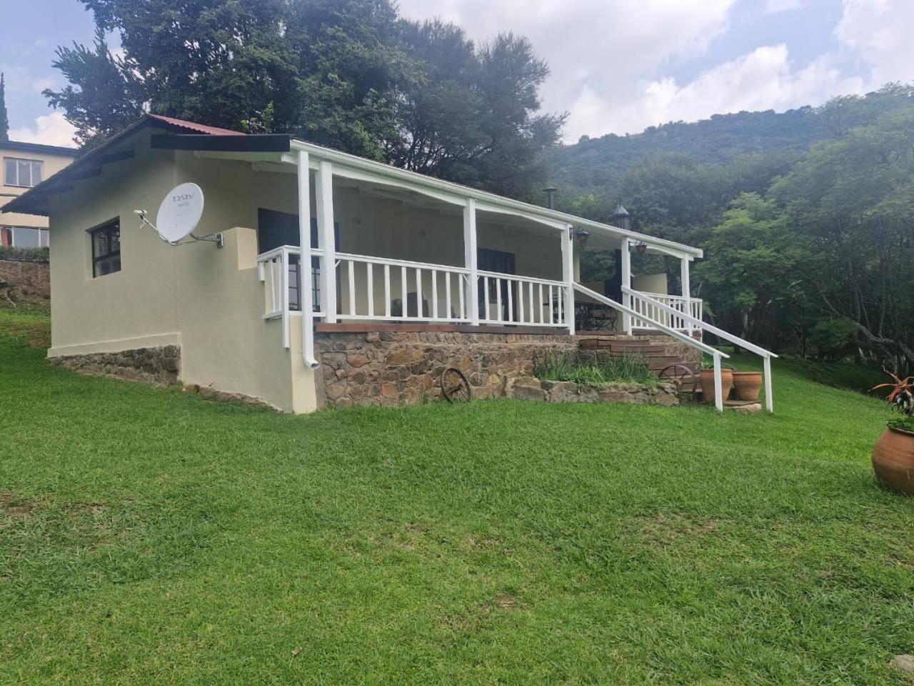 Valley Of The Rainbow Fly Fishing Estate Dullstroom Esterno foto