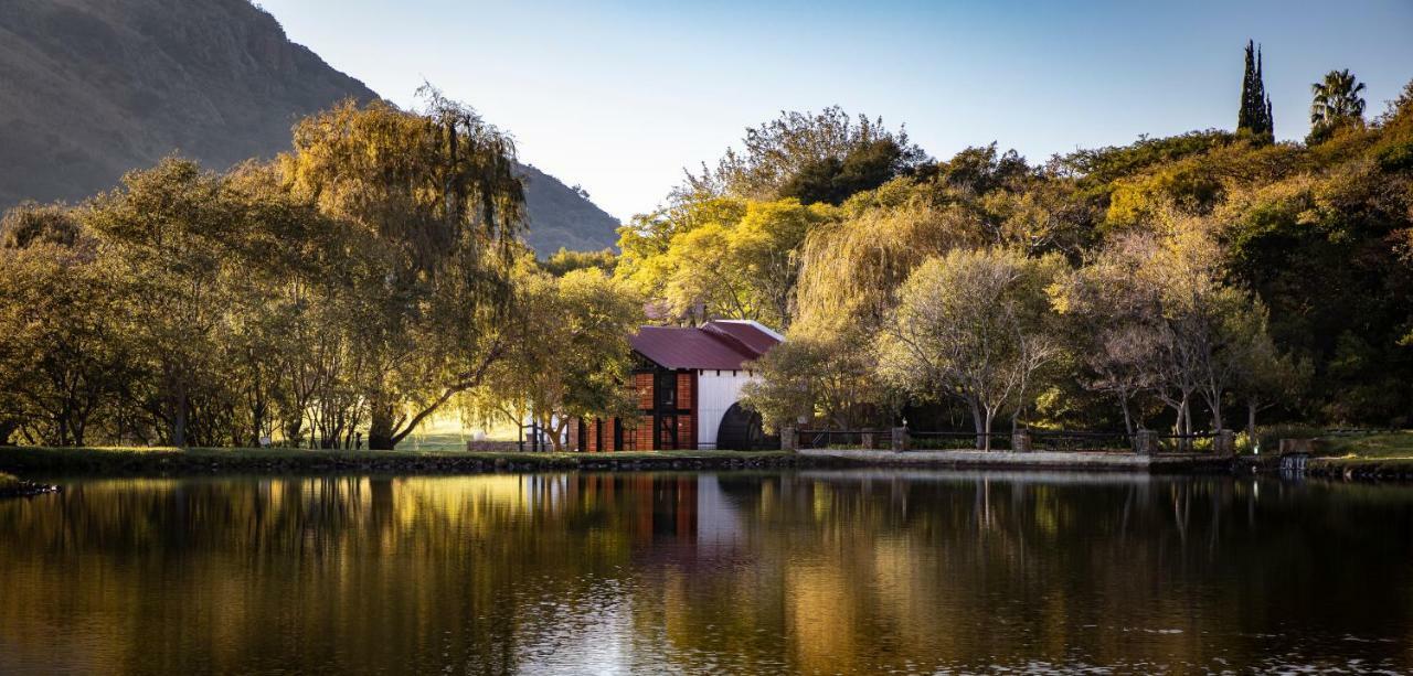 Valley Of The Rainbow Fly Fishing Estate Dullstroom Esterno foto