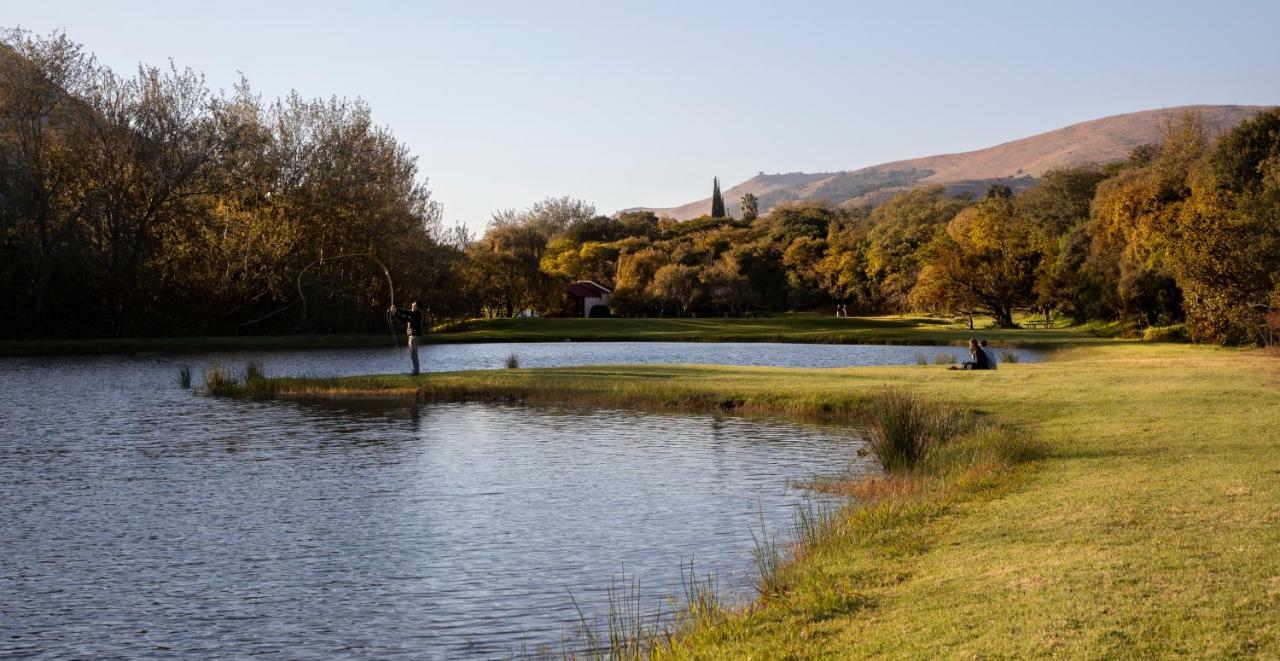 Valley Of The Rainbow Fly Fishing Estate Dullstroom Esterno foto